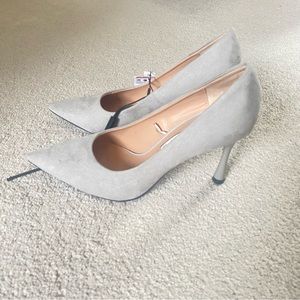 Zara light grey pumps